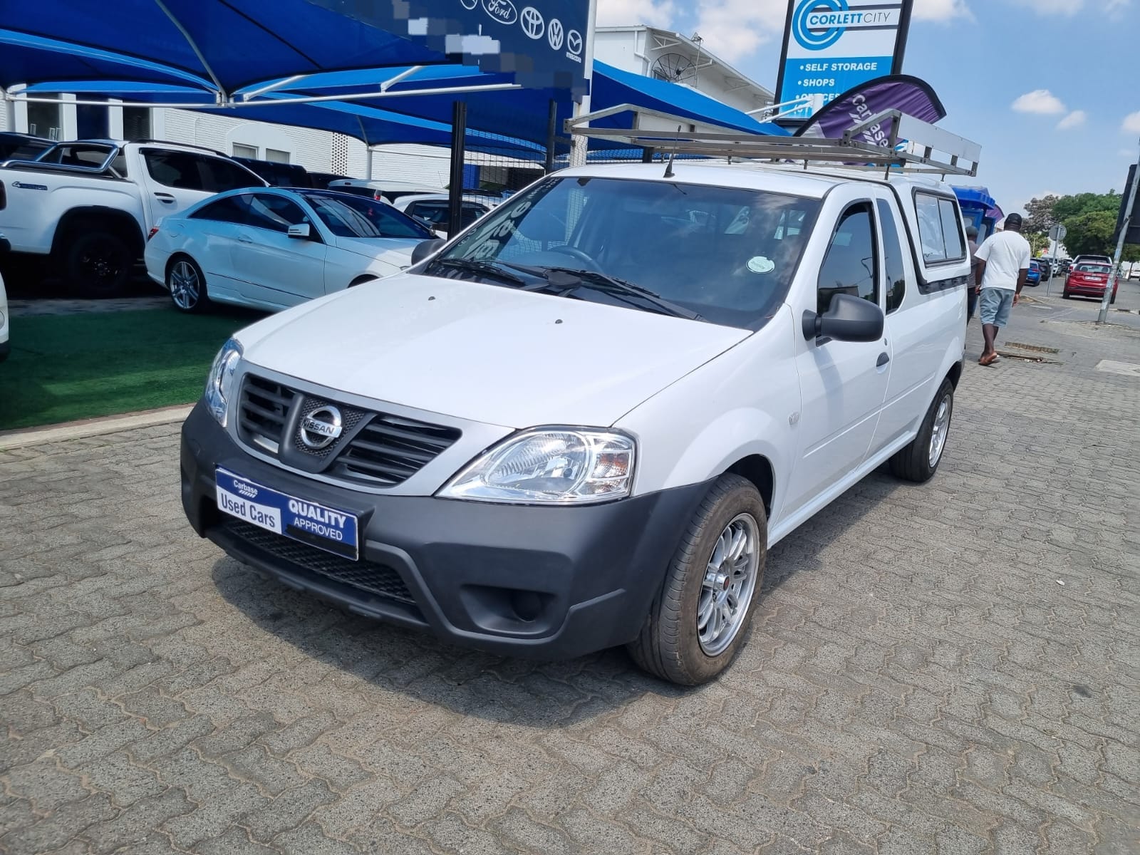 2022 Nissan NP200  1.6 A/C Safety Pack