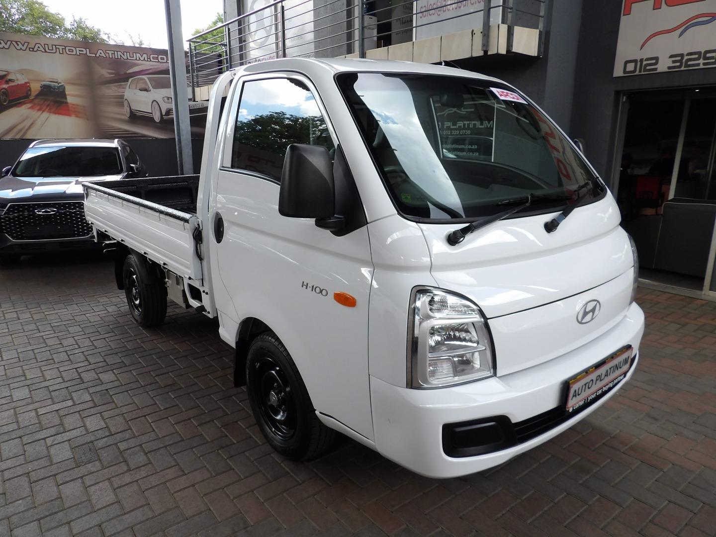 Hyundai H-100 Bakkie 2.6D Deck (Aircon) 2024